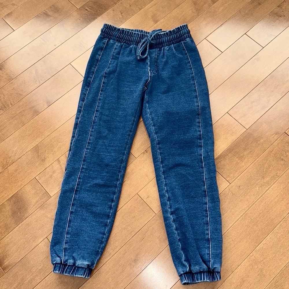 ❤️❤️Jean drawstring joggers size small- offers welcomed❤️❤️